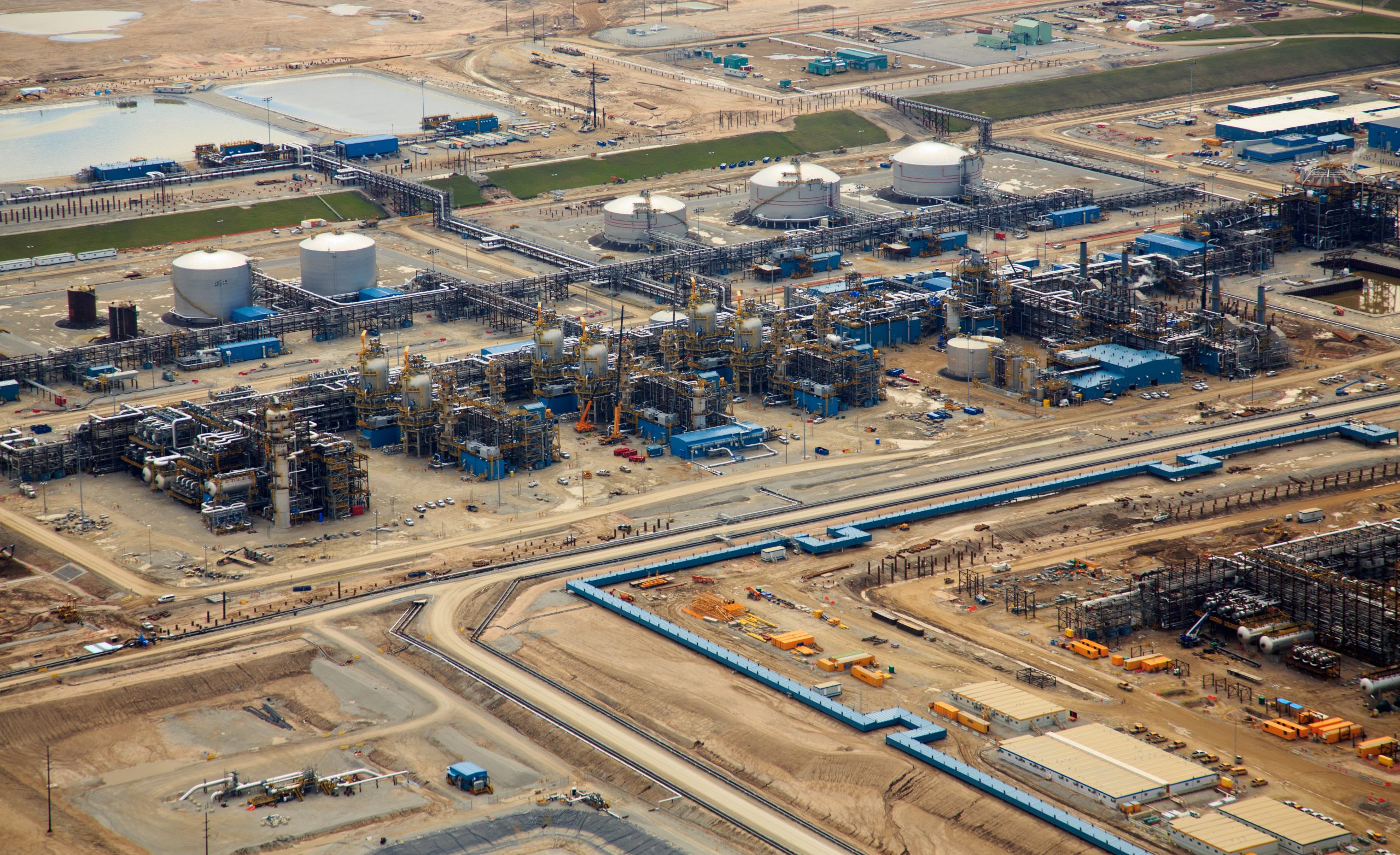 RJ_20130618-FORT-MCMURRAY-OILSANDS-AERIAL-1616-2O1_28037305-scaled